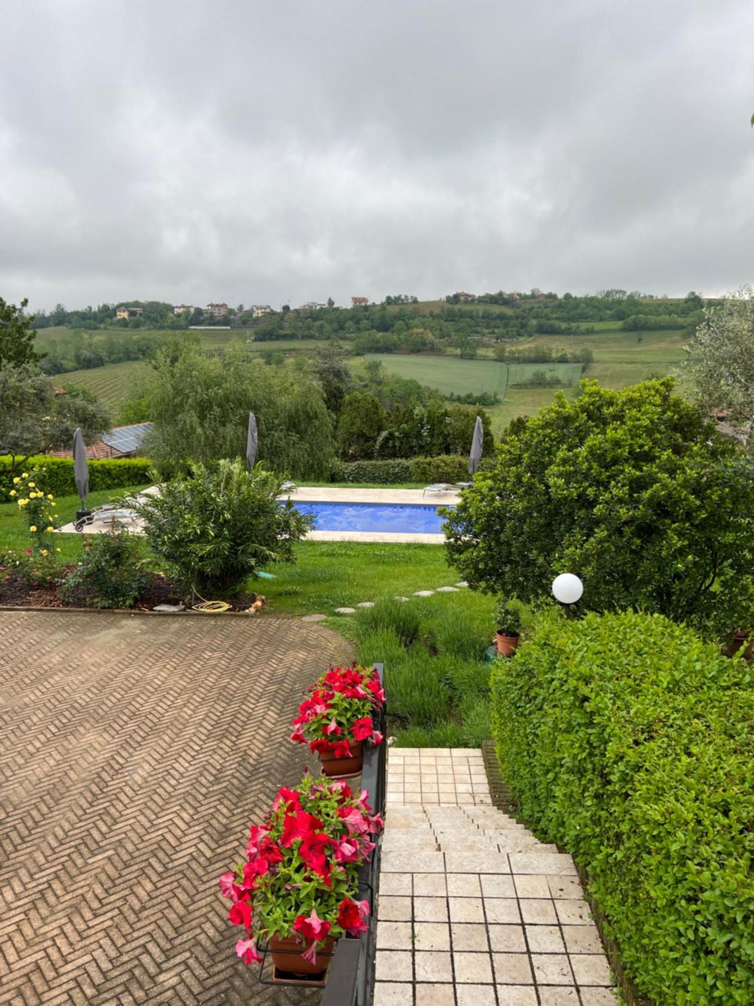 Bed and Breakfast Cascina Il Volo Moncalvo Zewnętrze zdjęcie