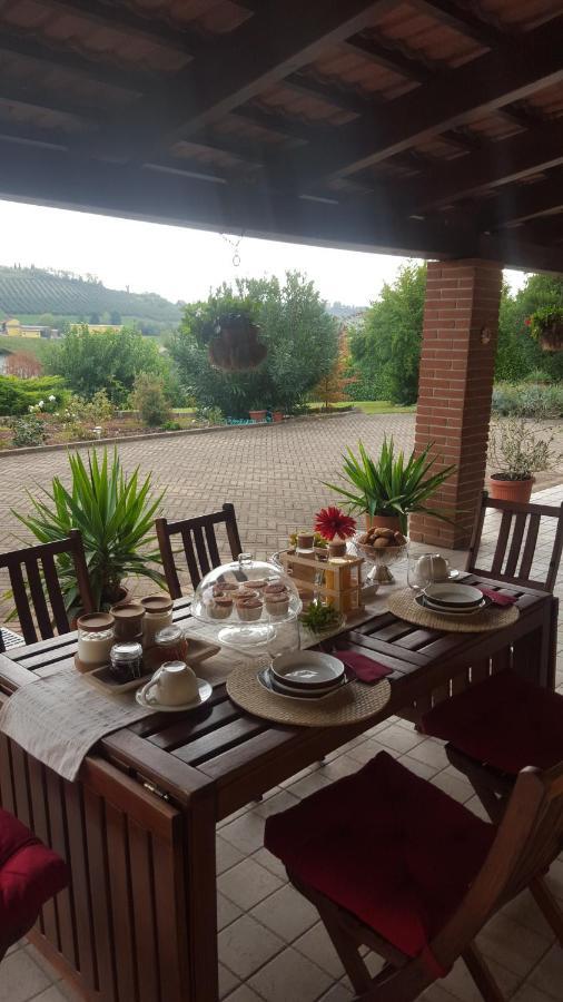 Bed and Breakfast Cascina Il Volo Moncalvo Zewnętrze zdjęcie
